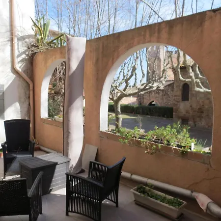 Appartement Avec Jardin Privatif *